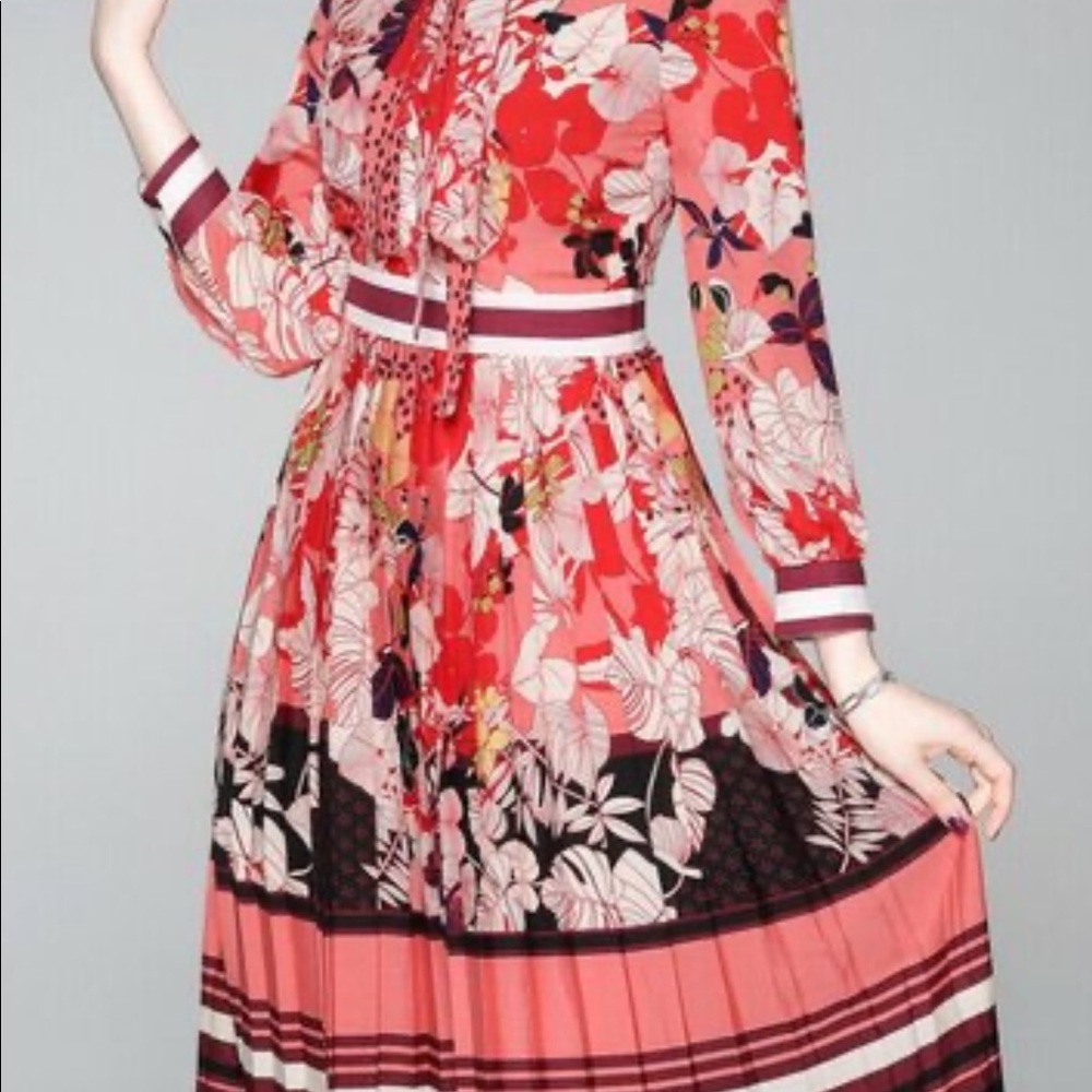 Dalia McPhee Floral Print Pleated Dress